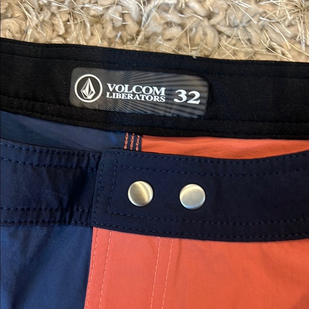 Volcom Two-Tone Board Shorts size 32 SNAPPED LIBERATOR TRUNKS BAJA INDIGO - Picture 8 of 9